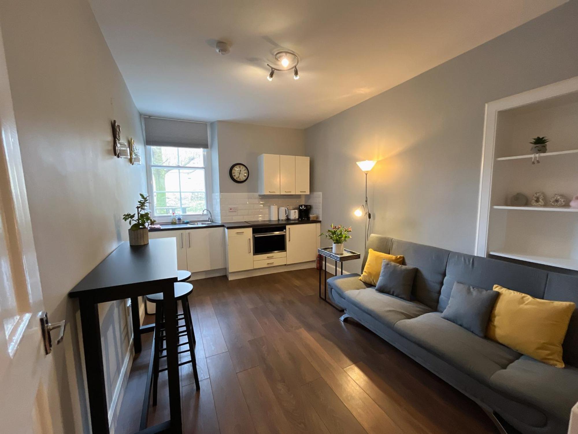 Comfortable One-bedroom Free Parking Space EDI